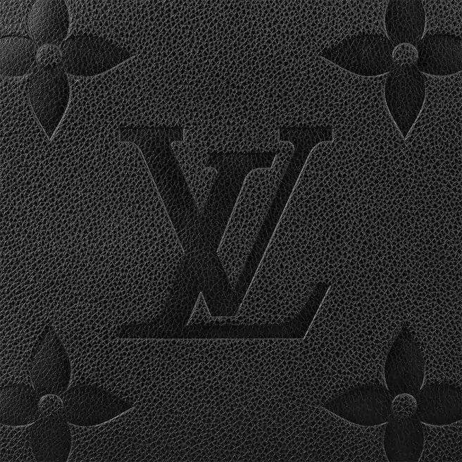 louis-vuitton-m44925_pm1_detail_view.jpg