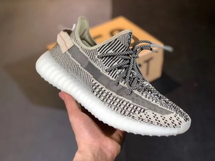 YEEZY BOOST 350