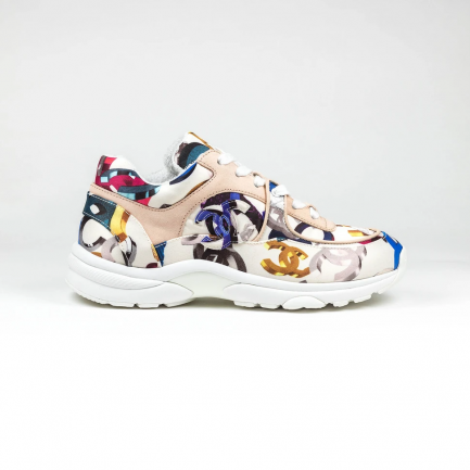 CHANEL CC LOGO GRAFFITI MULTI SNEAKER
