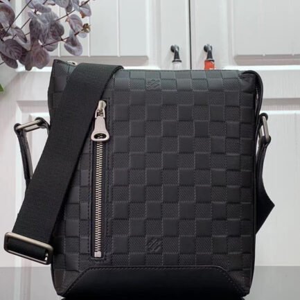 Louis Vuitton MESSENGER