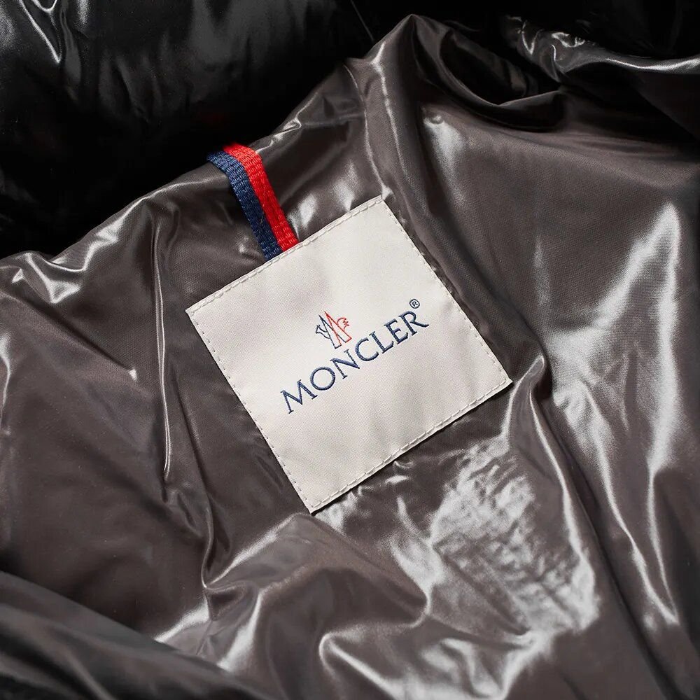 28-06-2018_moncler_mayadownjacket_black_40366-68950-05-999_gh_2_3.jpg