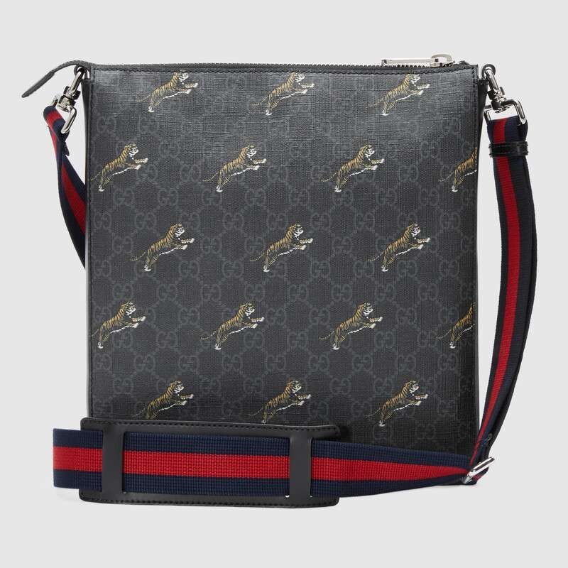 474137_g0kan_8992_003_054_0000_light-gucci-bestiary-messenger-with-tigers-1.jpg