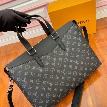 Louis Viutton Pallas Bag