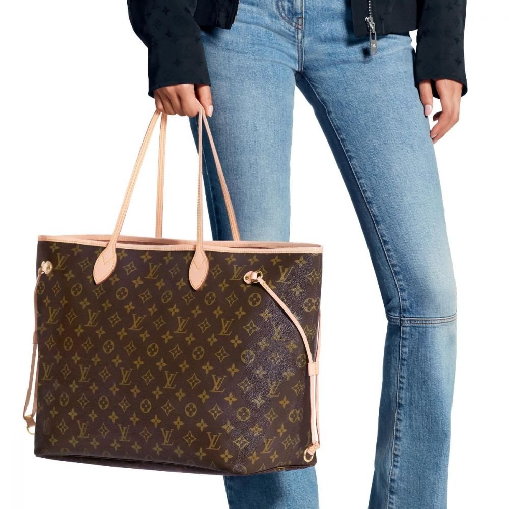 louis-vuitton-m40990_pm1_worn_view.jpg