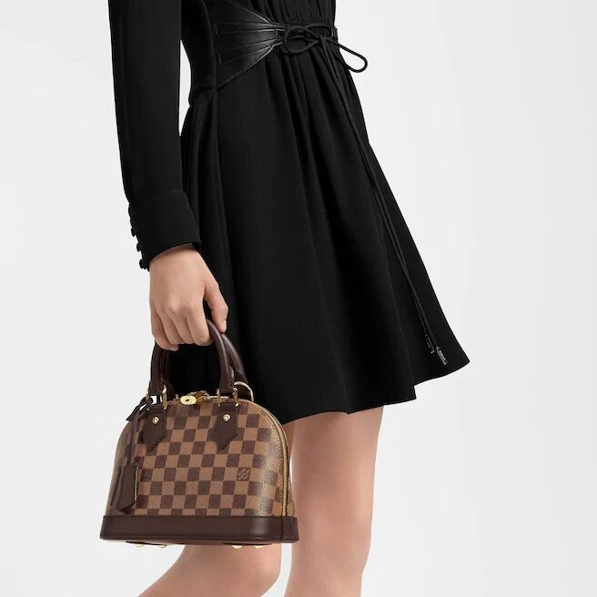 louis-vuitton-n41221_pm1_worn_view.jpg