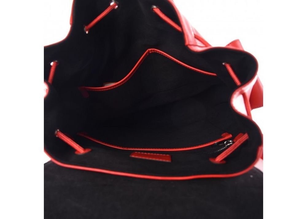 louis-vuitton-x-supreme-christopher-backpack-epi-supreme-pm-red-3-1.jpg