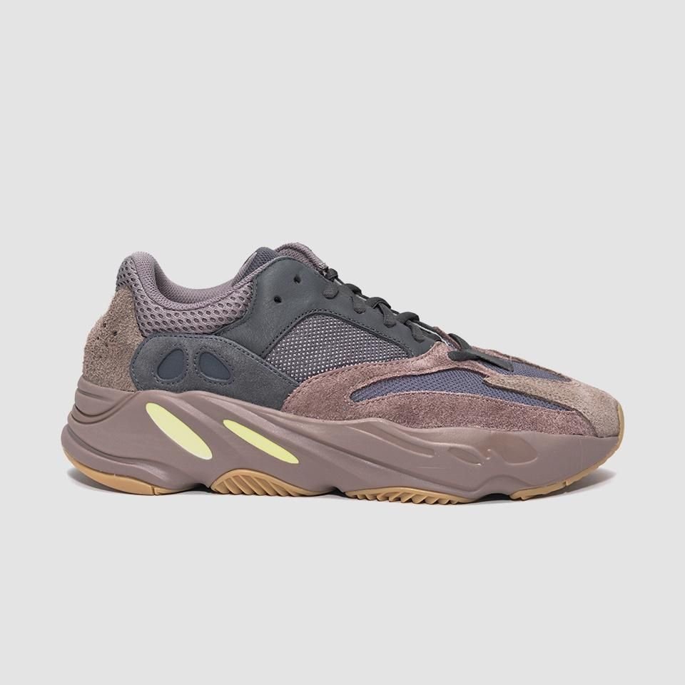 yeezy_1_1_e6357458-dbb8-4ec5-9012-5bc3fca1cb08-2.jpg