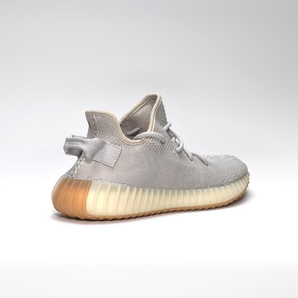 yeezy_1_3_b68ddbb7-5258-41a2-97e1-664e3c1785f4-2.jpg
